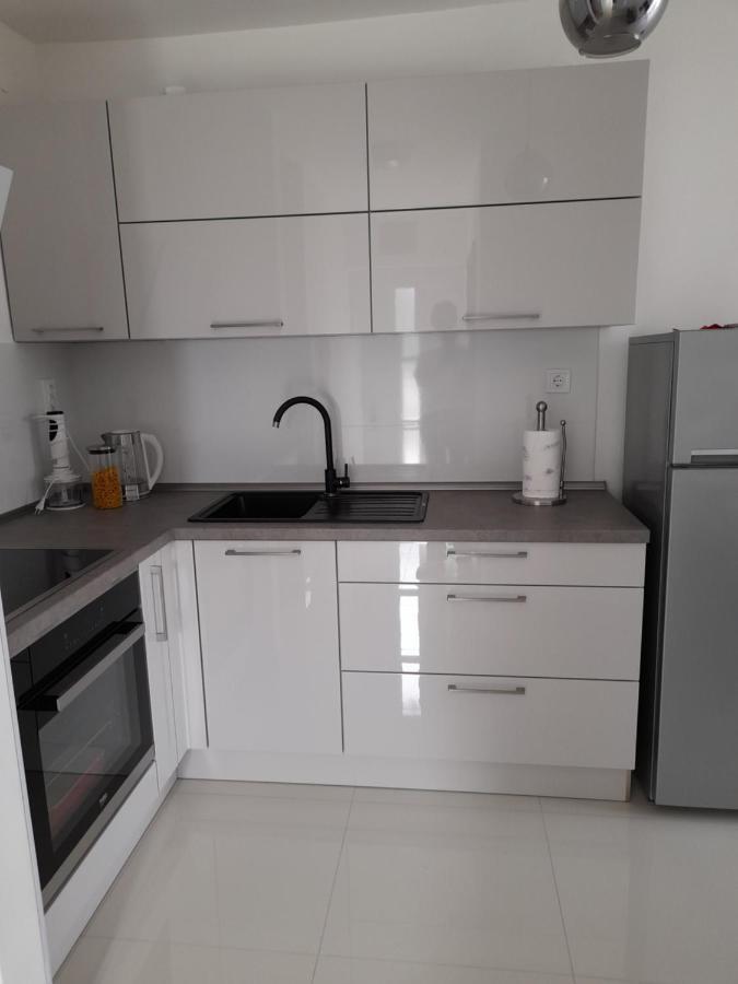Apartmani I & J Seric Сегет Враница Екстериор снимка