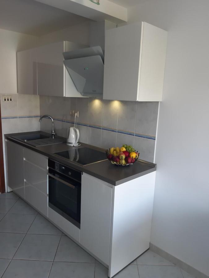 Apartmani I & J Seric Сегет Враница Екстериор снимка