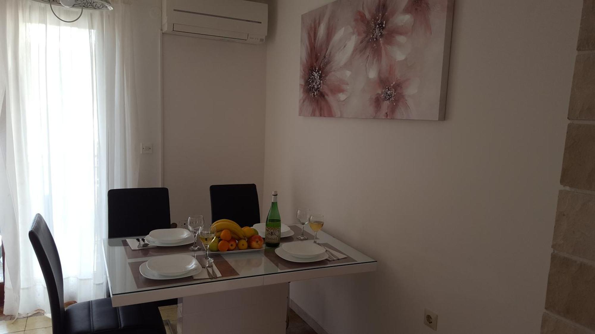 Apartmani I & J Seric Сегет Враница Екстериор снимка