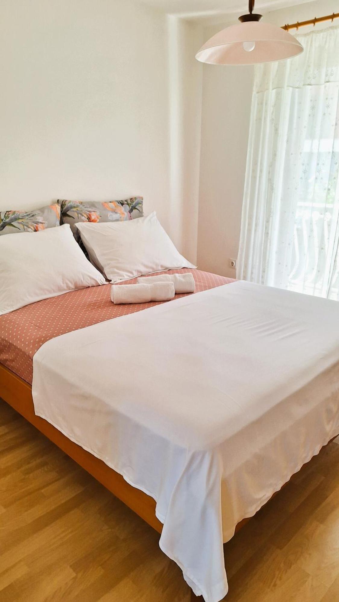 Apartmani I & J Seric Сегет Враница Екстериор снимка