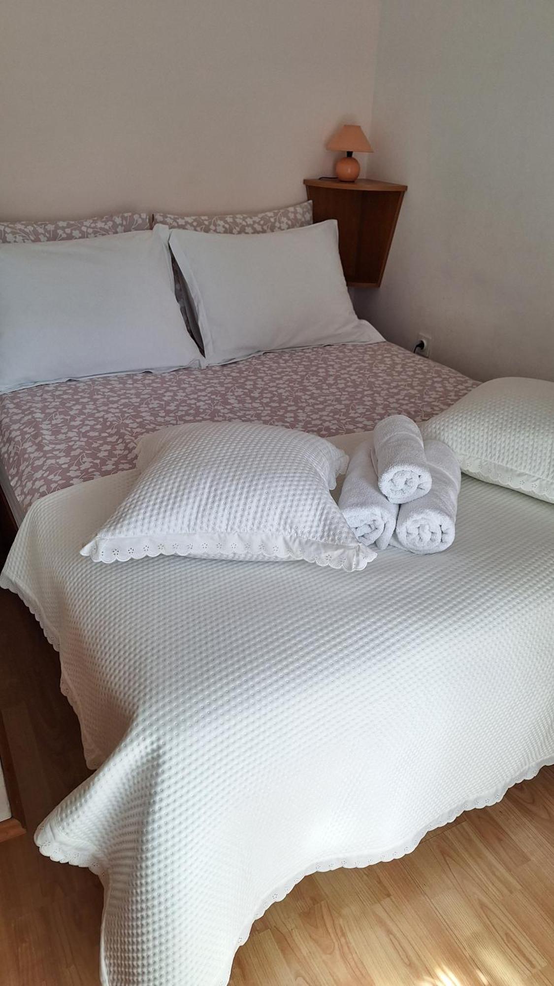 Apartmani I & J Seric Сегет Враница Екстериор снимка