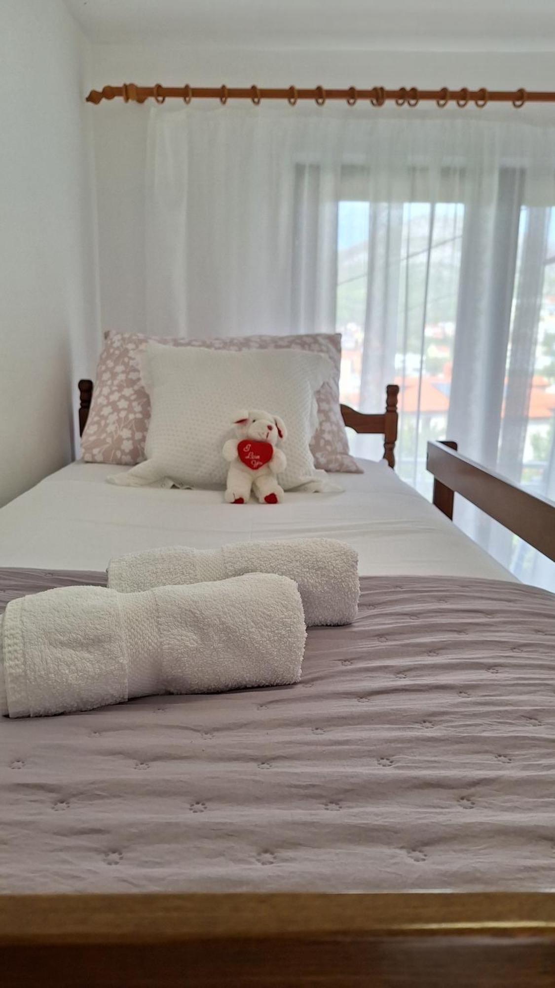 Apartmani I & J Seric Сегет Враница Екстериор снимка