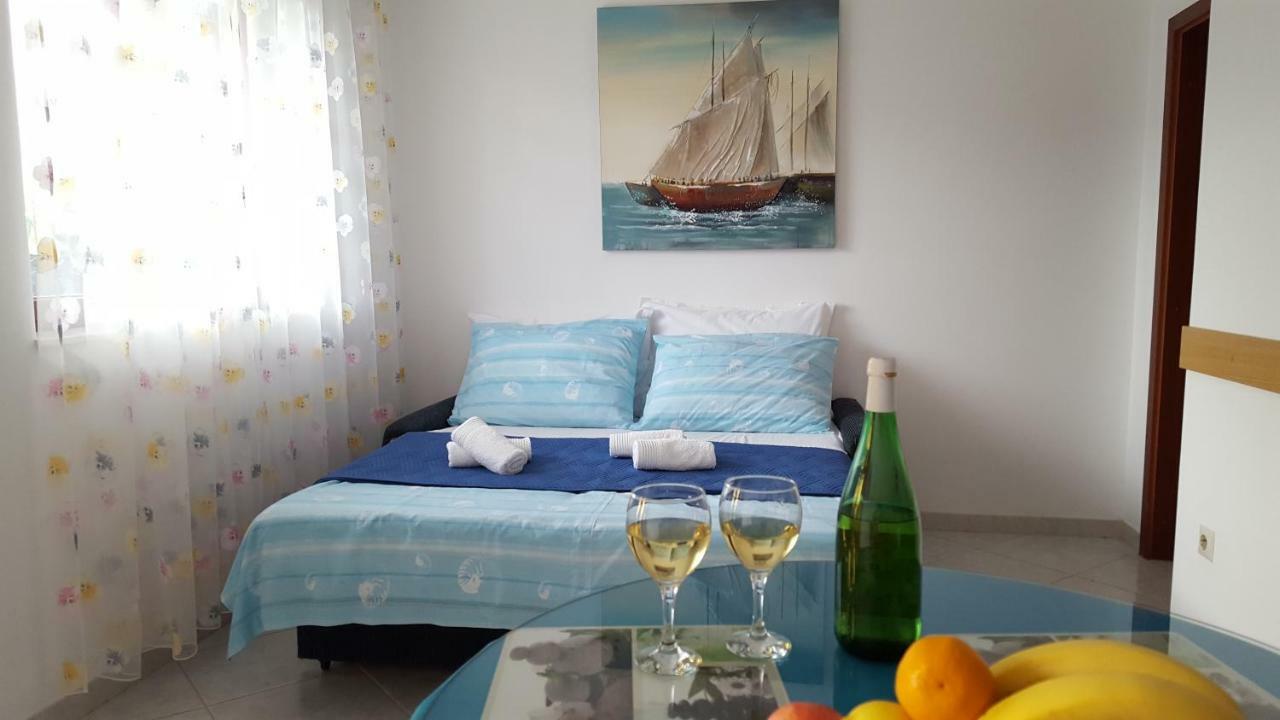Apartmani I & J Seric Сегет Враница Екстериор снимка