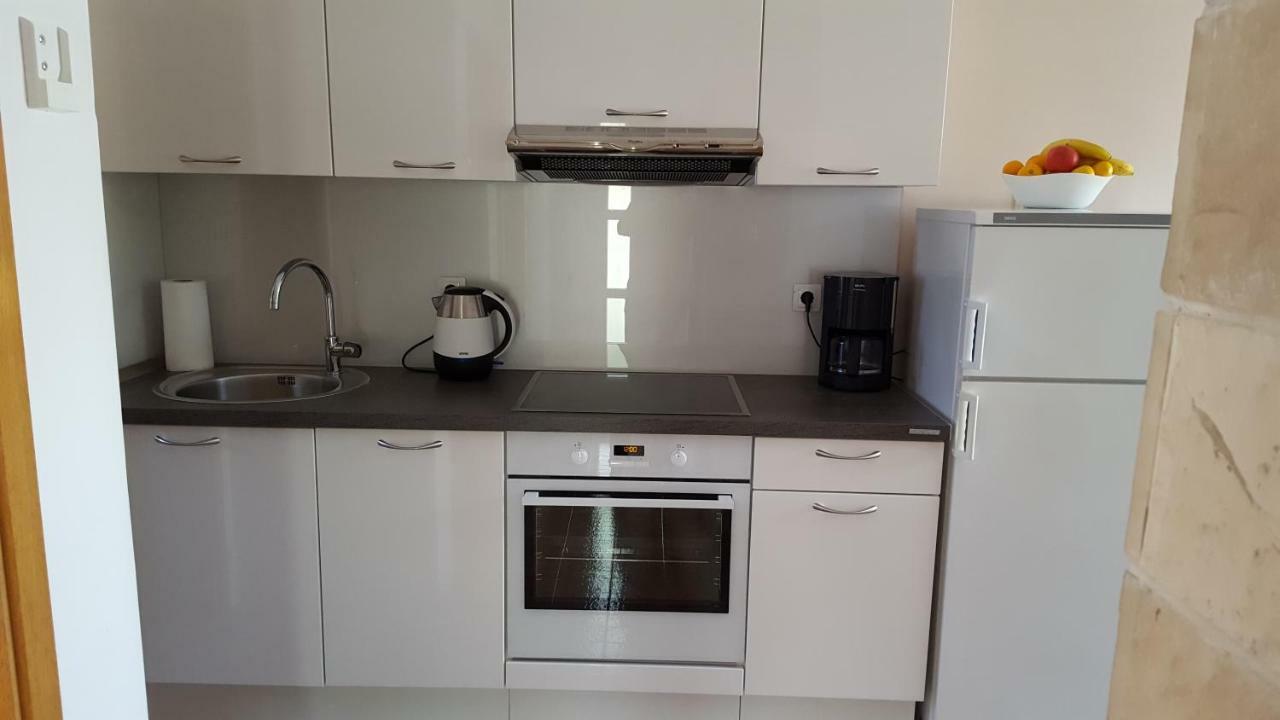 Apartmani I & J Seric Сегет Враница Екстериор снимка