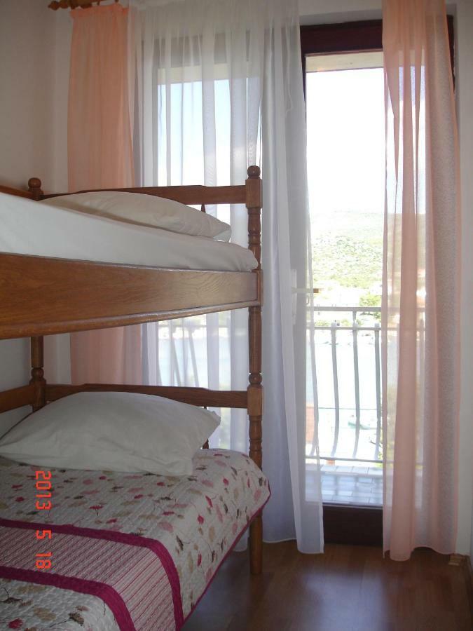 Apartmani I & J Seric Сегет Враница Екстериор снимка